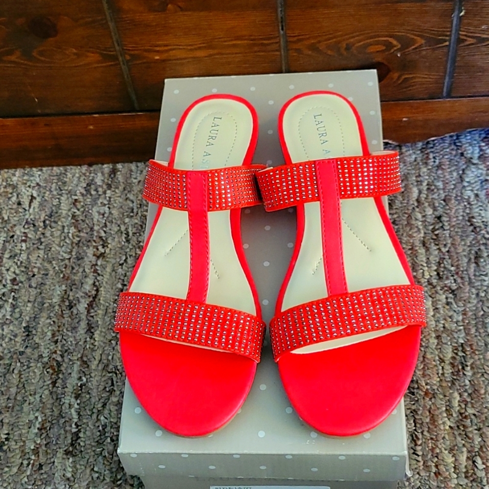 Laura Ashley coral sandals size 7